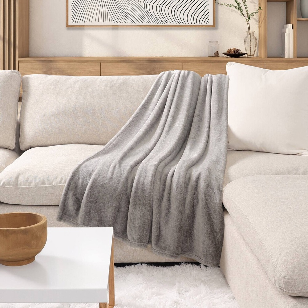 House & home by Linda Reeves - Plush Throw Blanket
